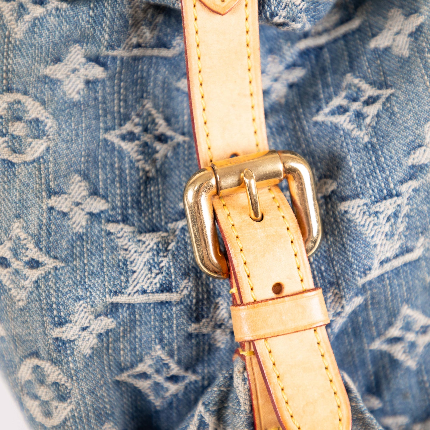 LOUIS VUITTON denim neo cabby mm with shoulder strap