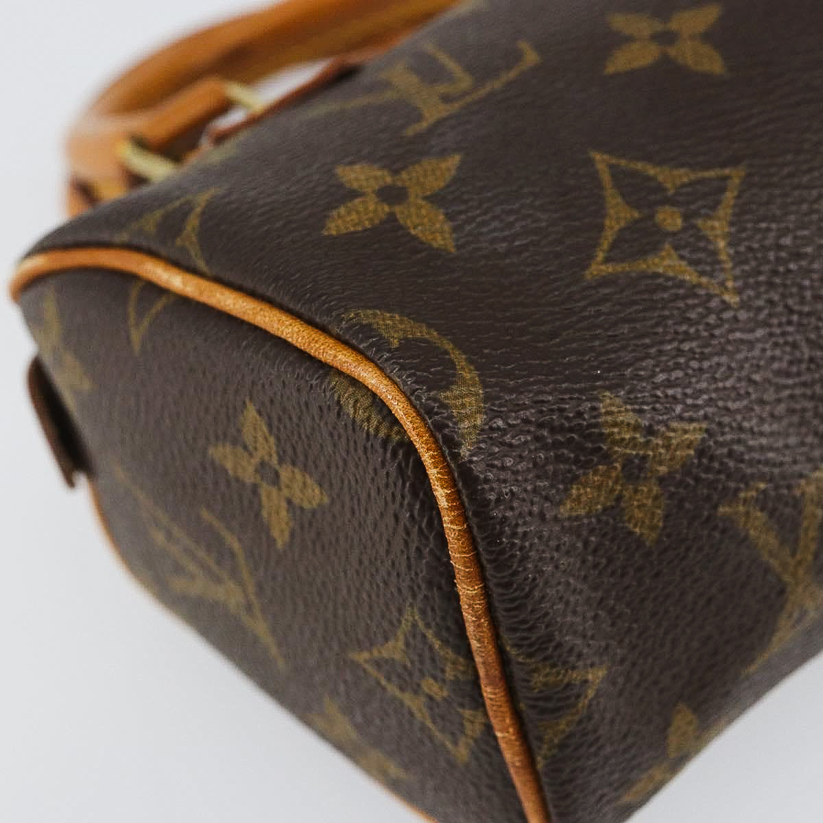 LOUIS VUITTON mini speedy