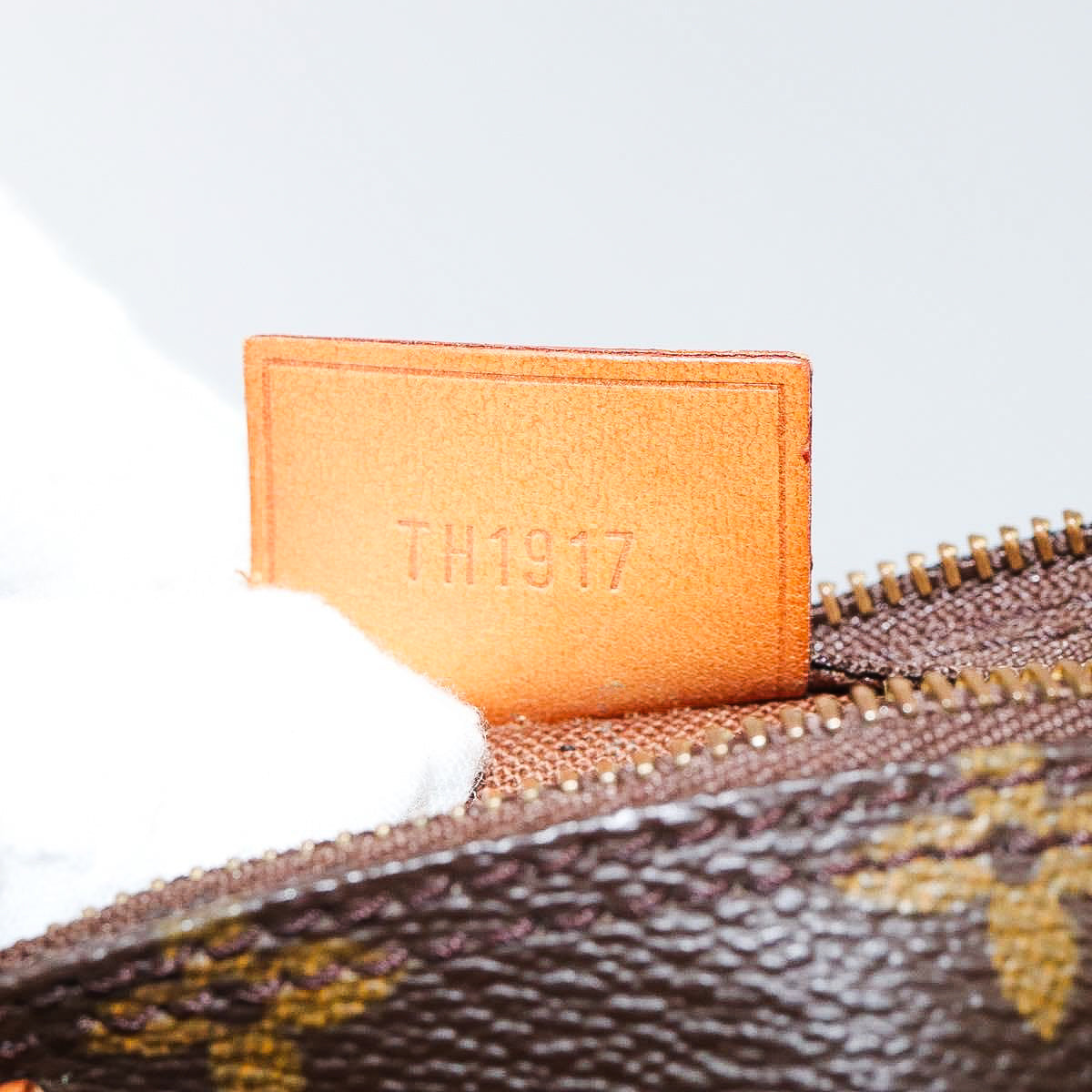 LOUIS VUITTON mini speedy