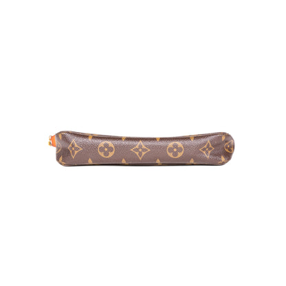 LOUIS VUITTON pochette