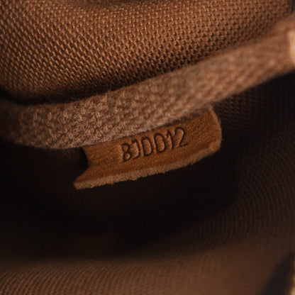 LOUIS VUITTON pochette