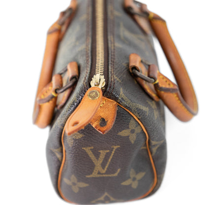 LOUIS VUITTON mini speedy w/ strap