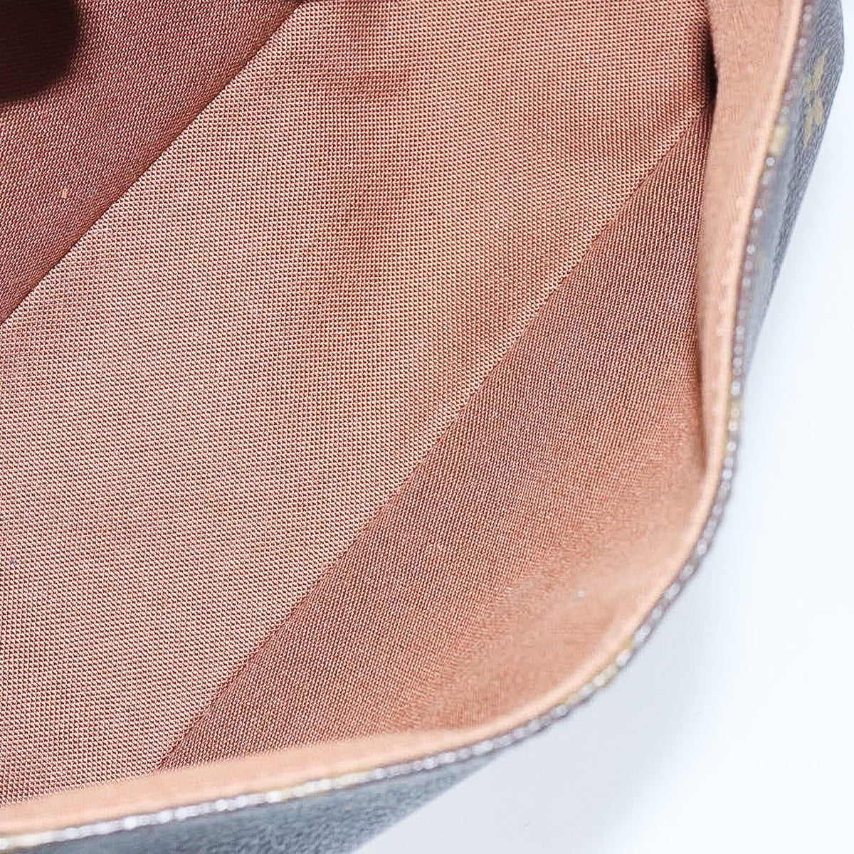 LOUIS VUITTON mini looping bag