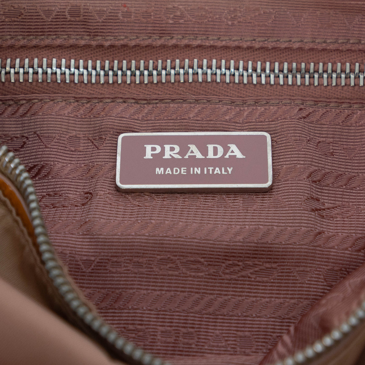 PRADA tessuto nylon vernice hobo cipria