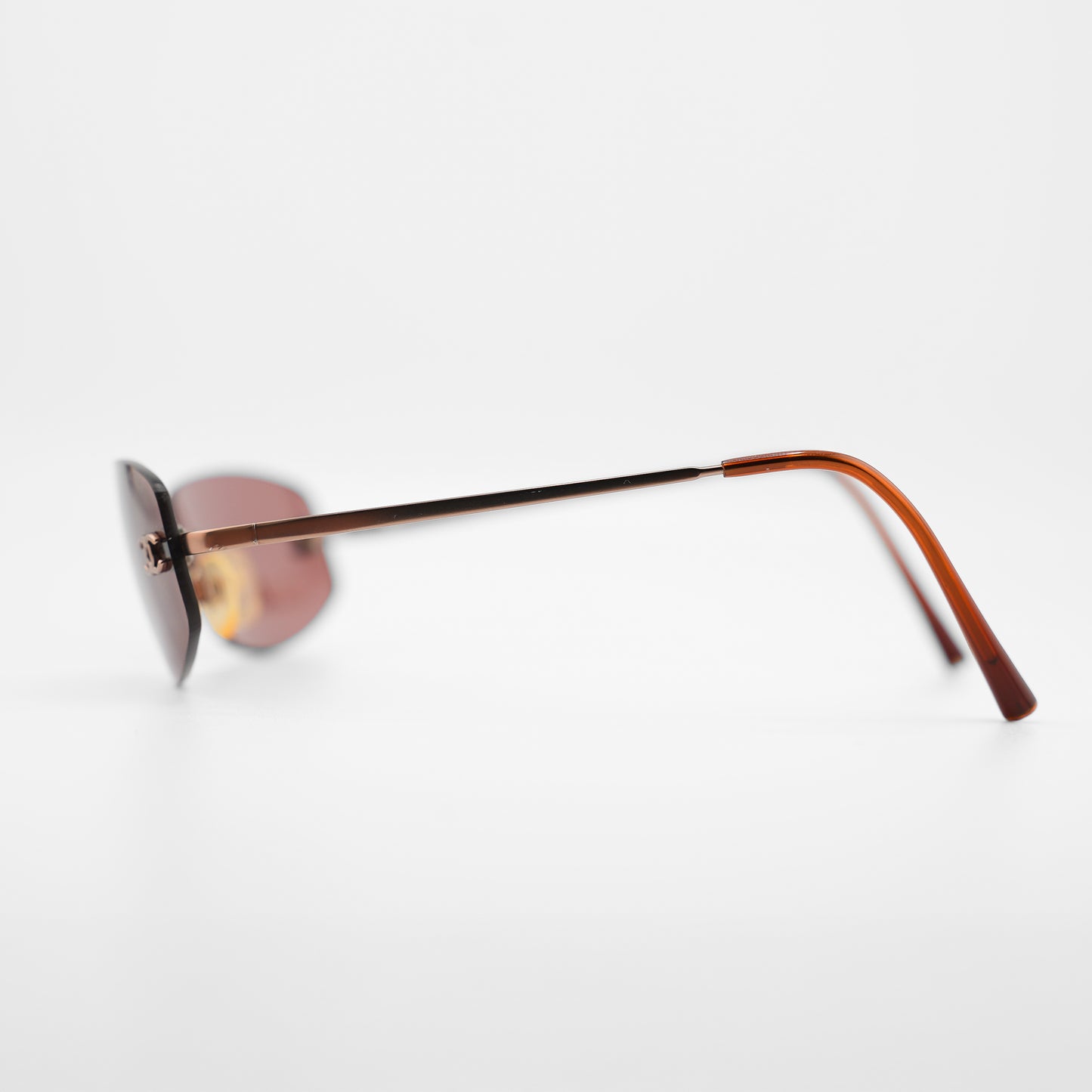 CHANEL 4002 model off duty purple sunglasses