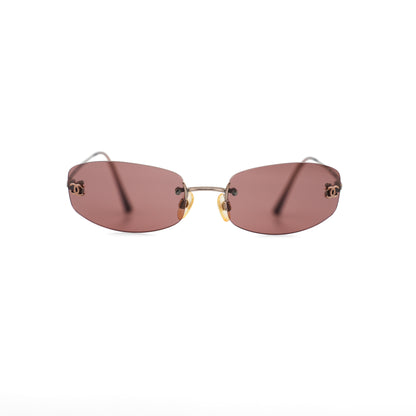 CHANEL 4002 model off duty purple sunglasses
