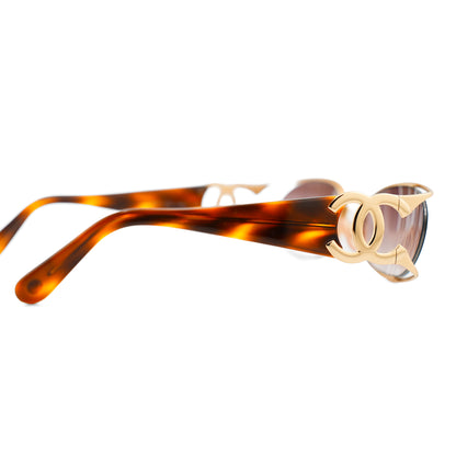 CHANEL CC tortoiseshell sunglasses 4023