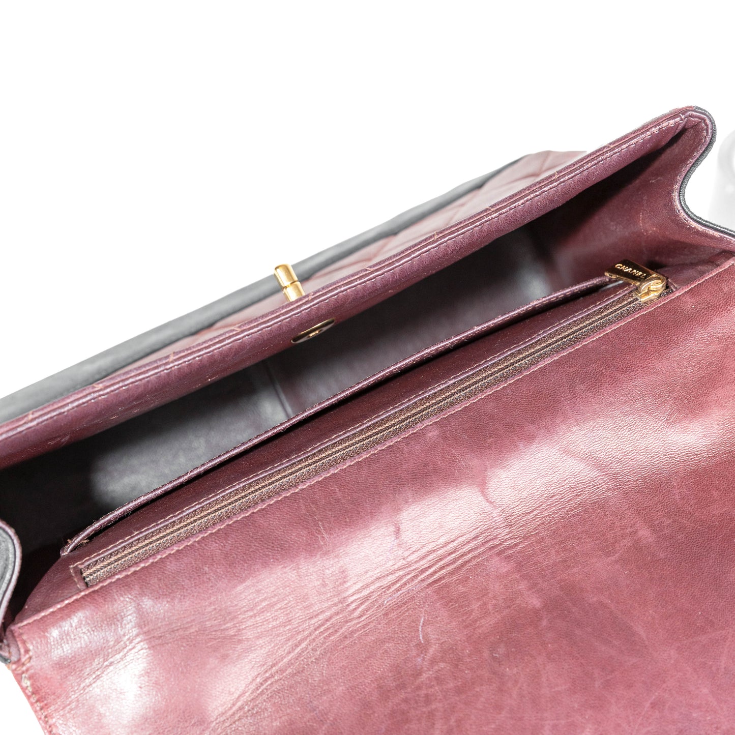 CHANEL lambskin quilted shoulder bag