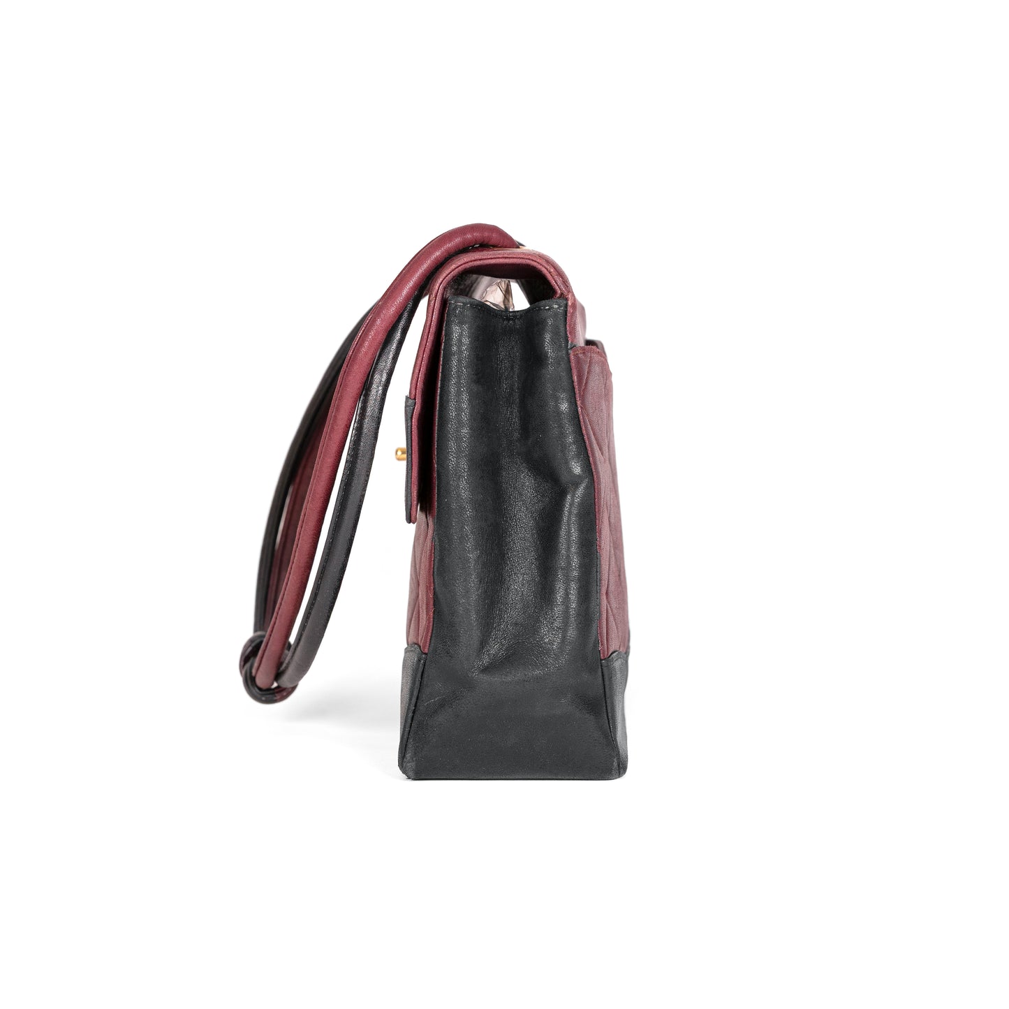 CHANEL lambskin quilted shoulder bag