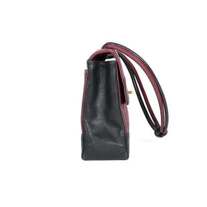 CHANEL lambskin quilted shoulder bag