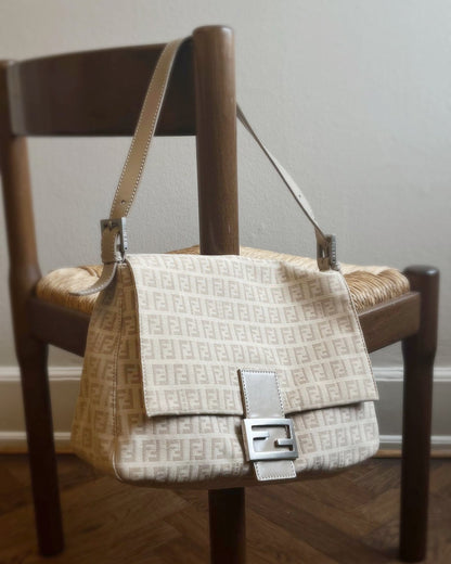 FENDI beige mamma baguette