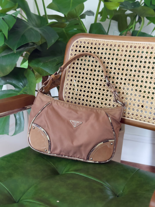 PRADA tessuto nylon vernice hobo cipria